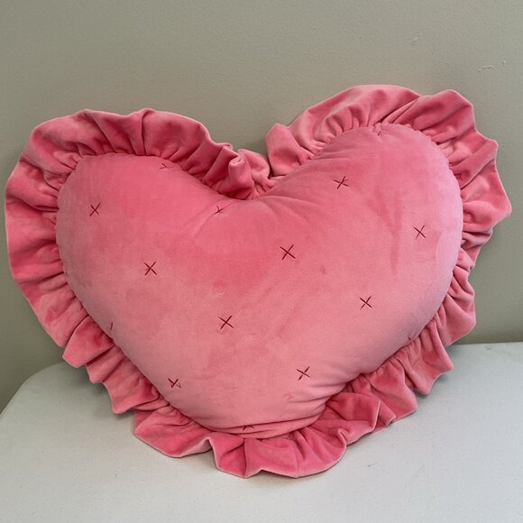 Threshold Toss Pillow Heart Shape Pink  24in X 20 Reversible - Picture 1 of 5